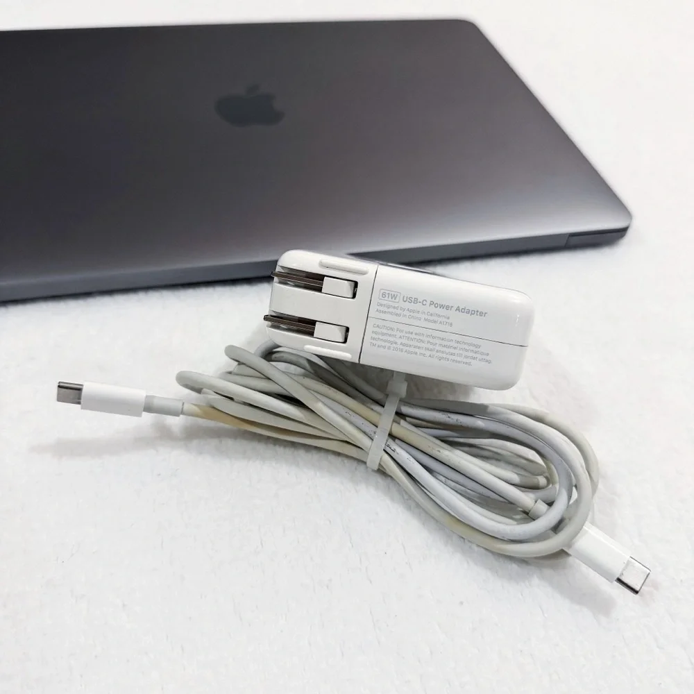 MacBook Pro 13.3” - Late 2016 Space Grey